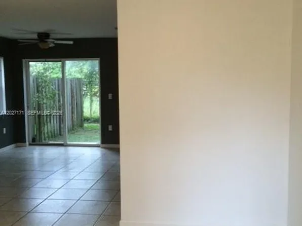 1702 N 28th Ave APT 1, Hollywood, FL 33020