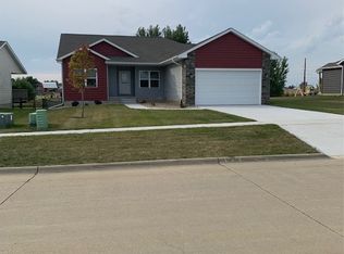 2830 50th St, Marion, IA 52302