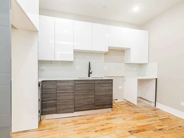 6338 S Vernon Ave #2N — Photo 3