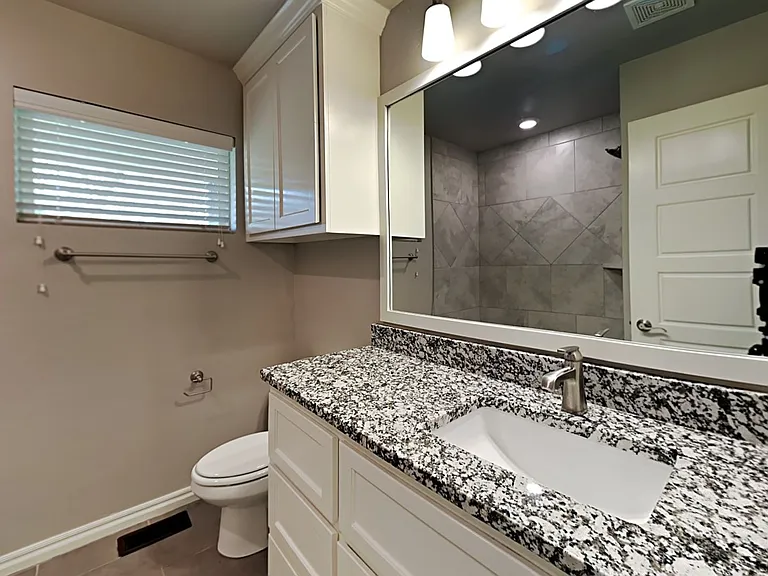 1409 E Covell Rd — Photo 12