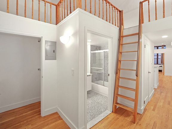 3rd image of 207 E 37th St APT 1F