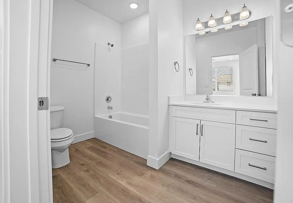 1st image of 5801 S Garnet Dr #6201