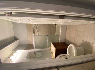1104 W 18th St APT 2F, Chicago, IL 60608