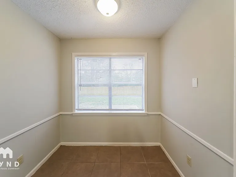 3870 Wordsworth Ave — Photo 7