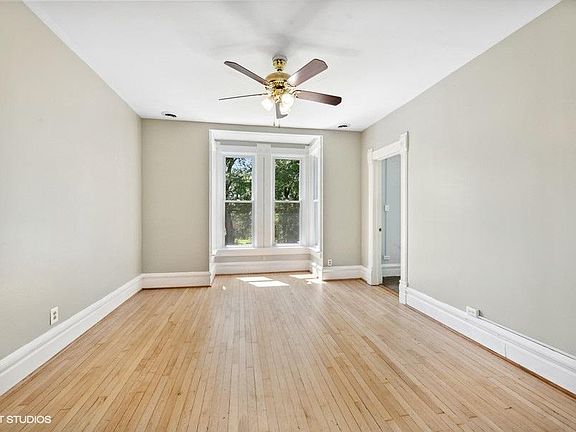 5th image of 1701 N Fairfield Ave