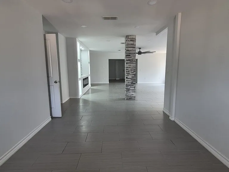 3005 Gustavus St — Photo 14