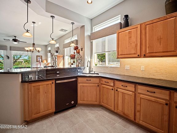 4th image of 13229 N Heritage Gateway Ave
