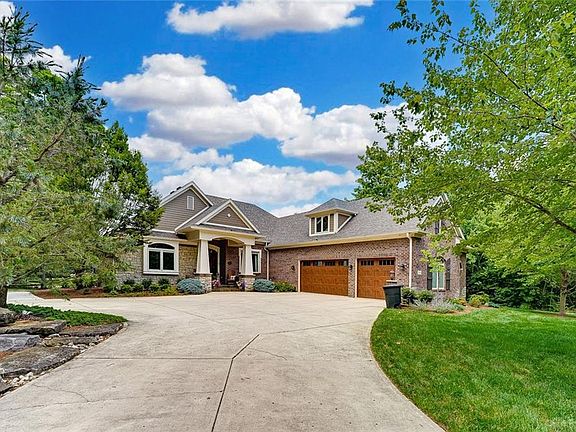 2nd image of 7879 Old Woods Ct