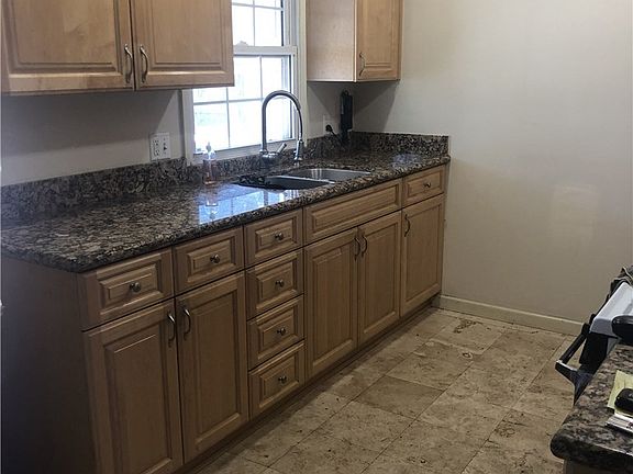 3rd image of 5426 N Traymore Ave