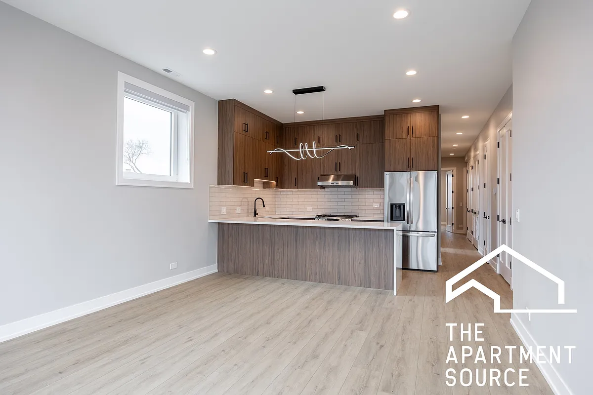 Building Photo - 3738 S Calumet Ave #1N