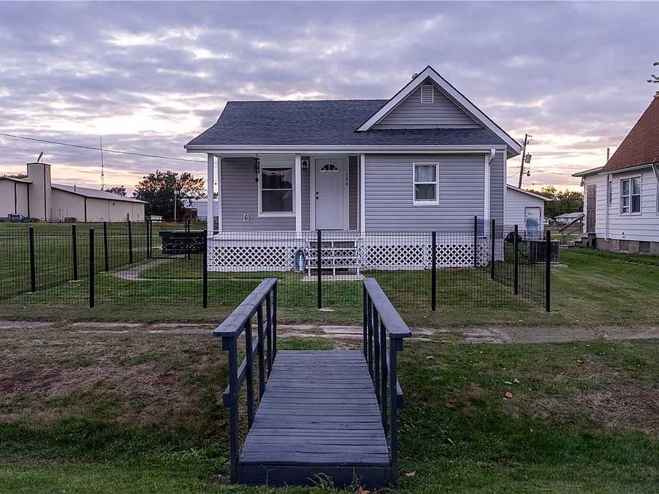109 NE 2nd St, Melcher, IA 50163 Zillow