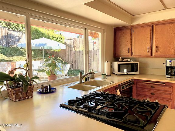 5th image of 386 Coronado Dr