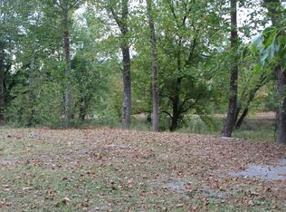 5171 Greenbrier Dr, Hinton, WV 25951