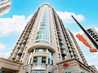 234 Rideau St #902, Ottawa, ON K1N 0A9