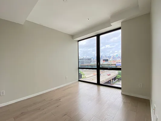 Rented by Chase Global Realty Corp | media 12