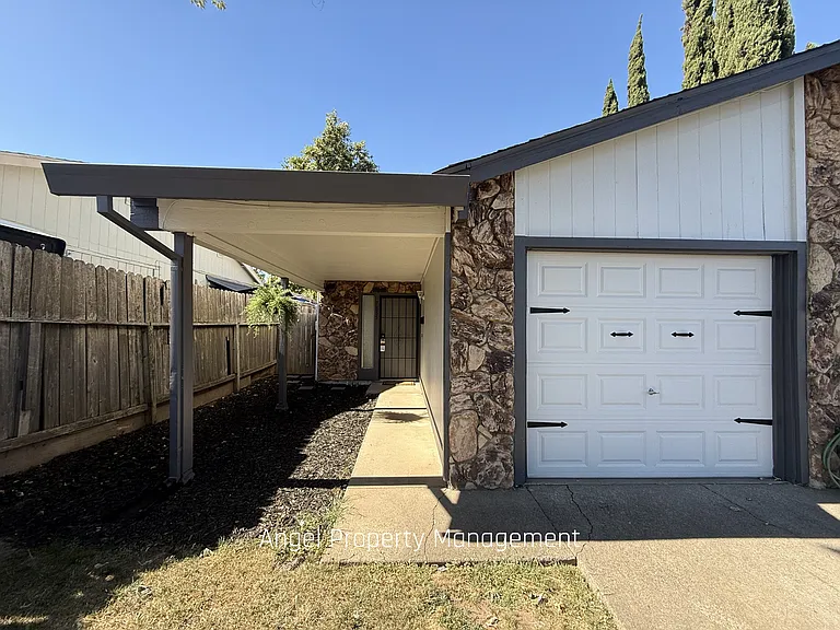7885 Vistaridge Dr #1 — Photo 17