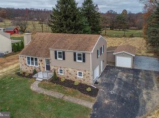 2226 Hopewell Rd, Elverson, PA 19520