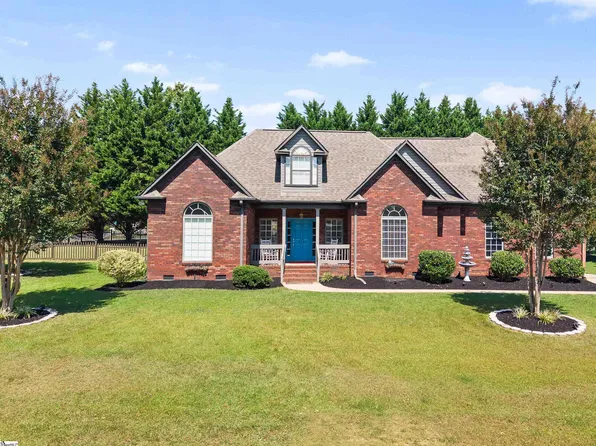 214 Hampton Creek Ln, Lyman, SC 29365