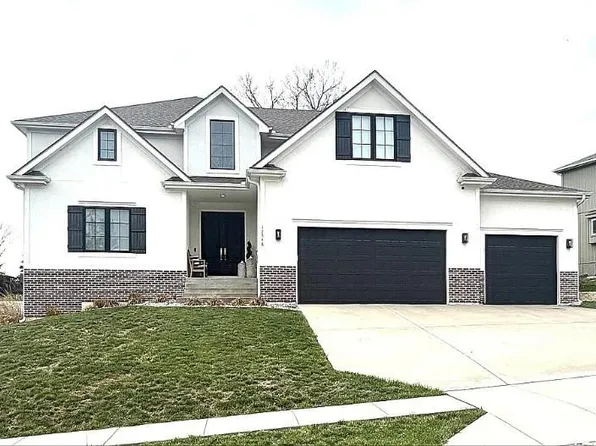 12548 Grand Ct, Kansas City, MO 64145