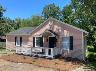 1103 Cayuga St, Winston Salem, NC 27105