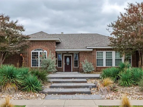 2019 Oakbluff Dr, Carrollton, TX 75007