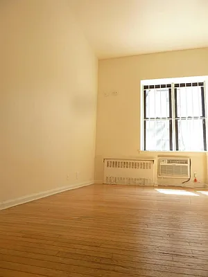 Rented by Keller Williams NYC | media 22