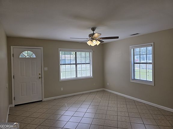 3rd image of 407 Savannah Ave