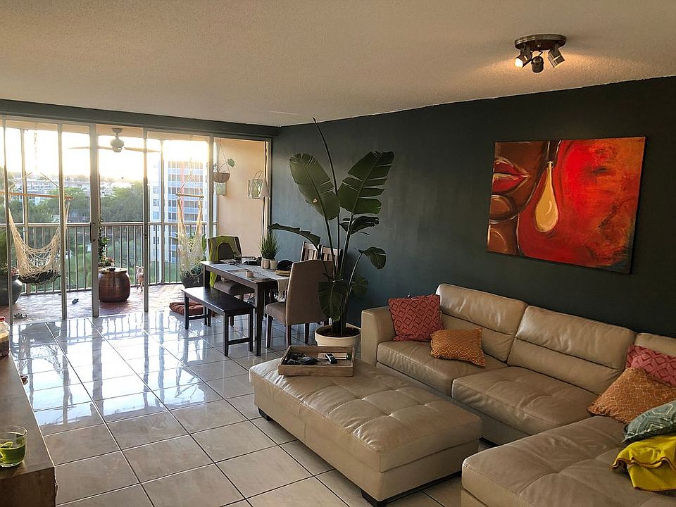 1st image of 1750 NE 191st St #7223