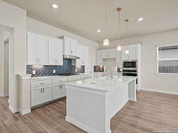 5th image of 1608 Seekat Drive