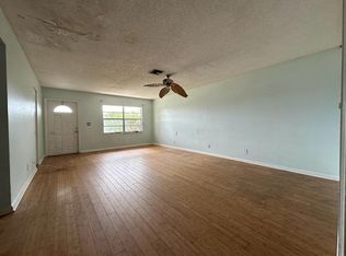 3957 Harwood St, West Palm Beach, FL 33403