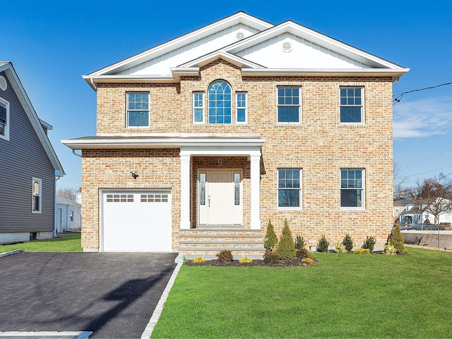 80 Brown St, Mineola, NY 11501 Zillow