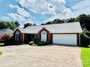 740 Saint Ives Ln, Athens, GA 30606