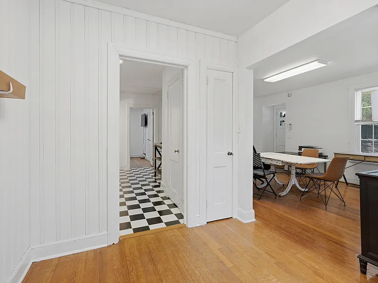 2603 W Carver St — Photo 22