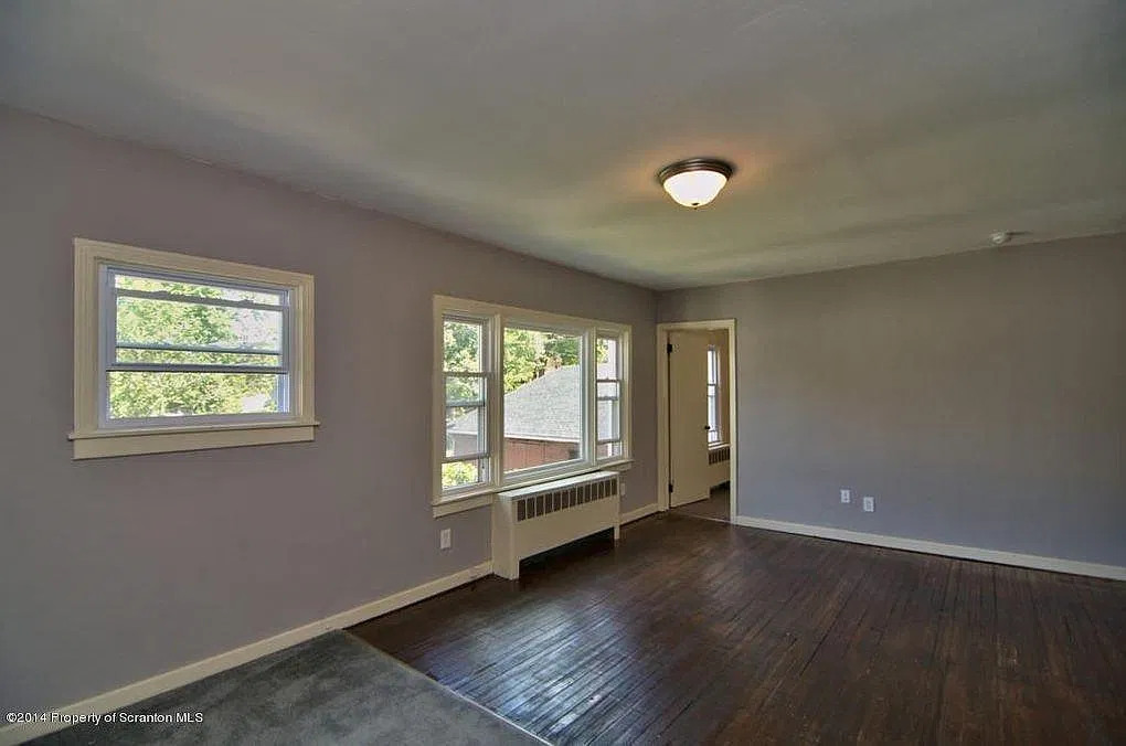 2 bed, 850 sqft, $1,400 — Photo 1