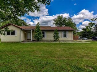 30 W Ofallon Dr, O'Fallon, MO 63366