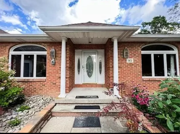 85 Bauman Rd, Buffalo, NY 14221