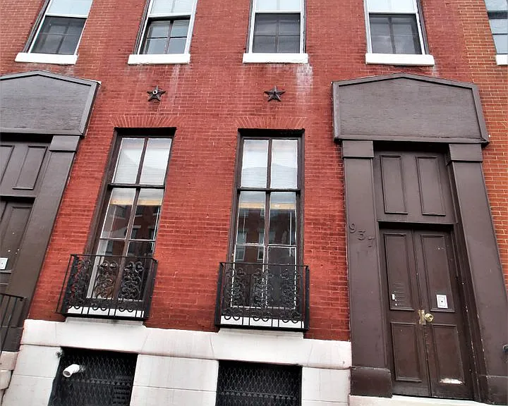 937 N. Calvert St — Photo 1