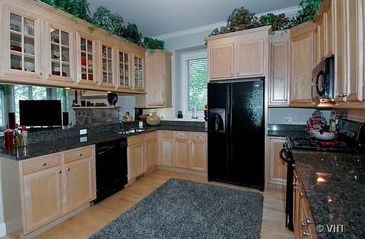 3rd image of 140 Honey Hill Dr