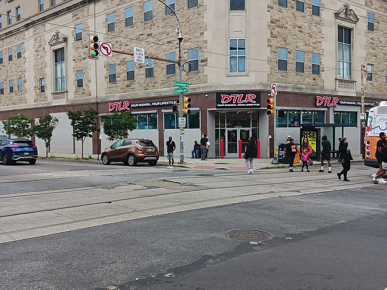 5700-04 Germantown Ave — Photo 17