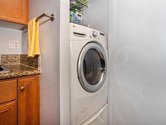 5th image of 1423 Graves Ave #1-162-1