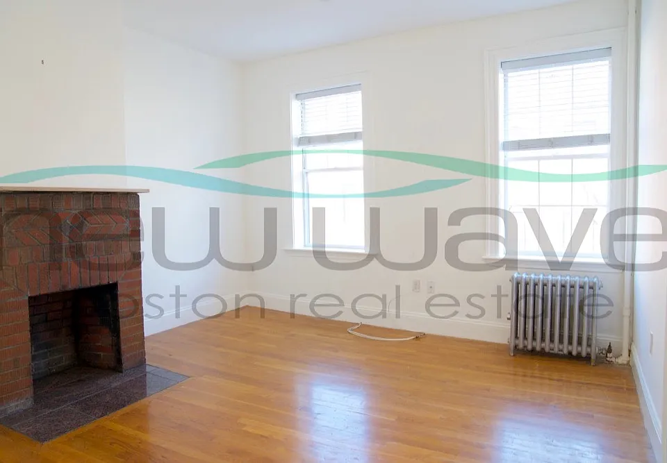 24 Phillips St #8