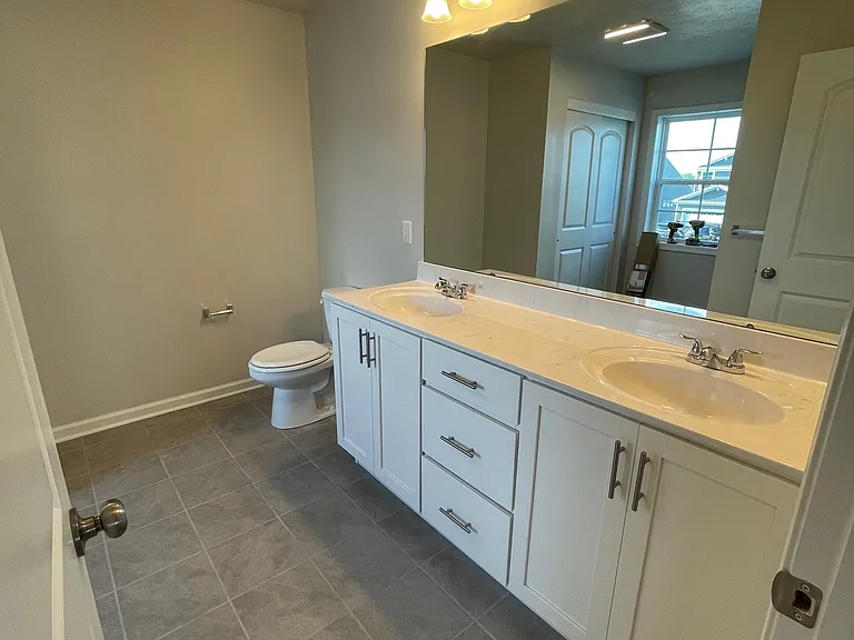 141 Caymus Dr — Photo 10