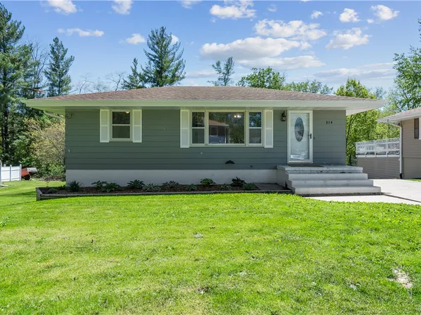 514 E Competine St, Knoxville, IA 50138