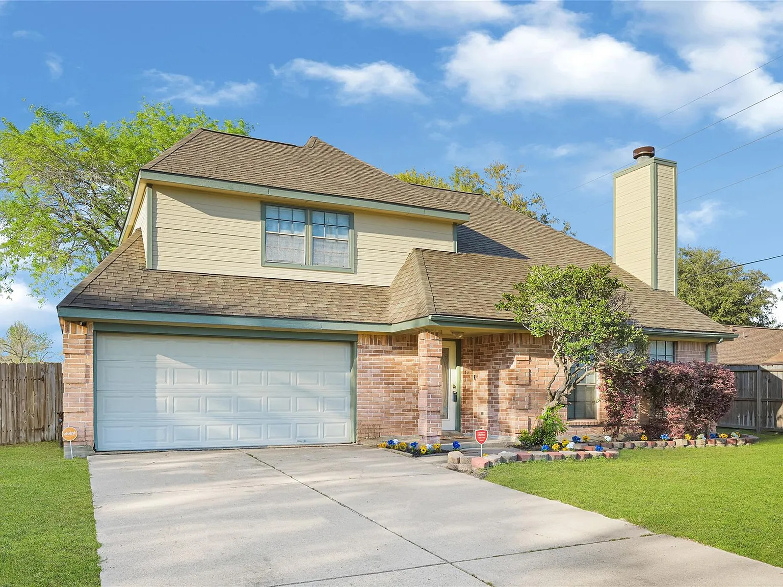 4 bed, 2.5 bath, 1946 sqft, $2,150 — Photo 3