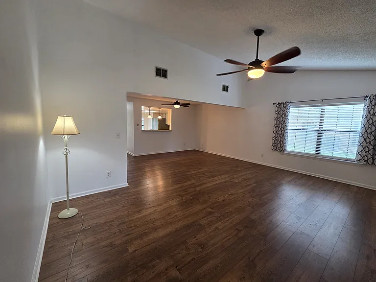 35086 Whispering Oaks Blvd — Photo 8