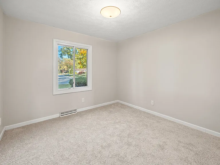 3839 Rome Dr — Photo 35