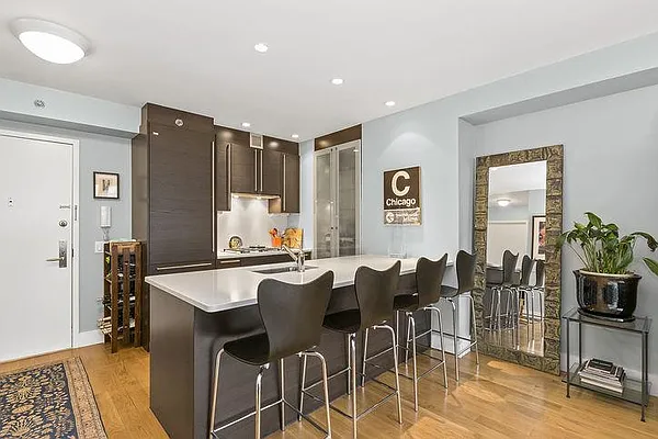 Sold by William Raveis Real Estate | media 3