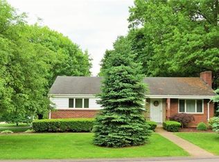 3007 Oakhurst Rd, Bethel Park, PA 15102