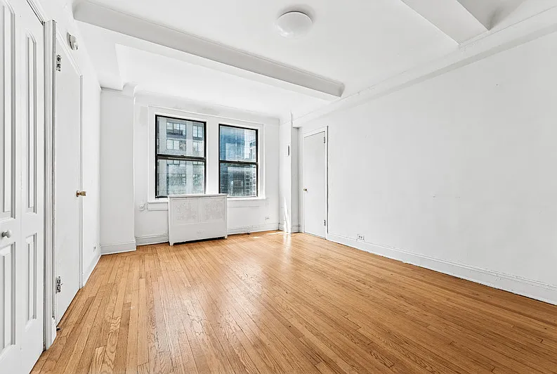 440 West 34th Street — Photo 1