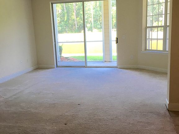 Great rm w/golf course view